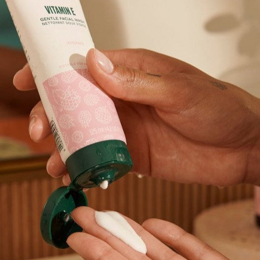 Vitamin E Gentle Face Wash - Image 2